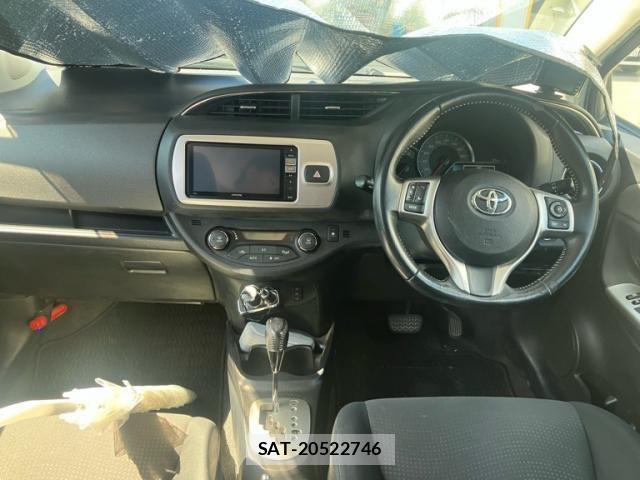 Toyota VITZ 2014-07 7981459-14