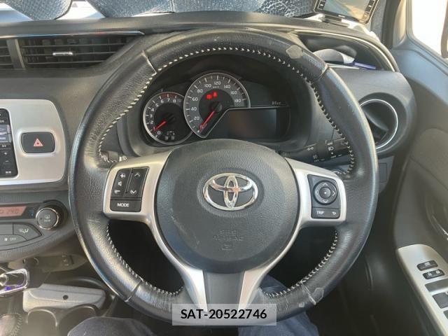 Toyota VITZ 2014-07 7981459-15