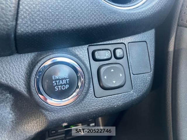 Toyota VITZ 2014-07 7981459-17