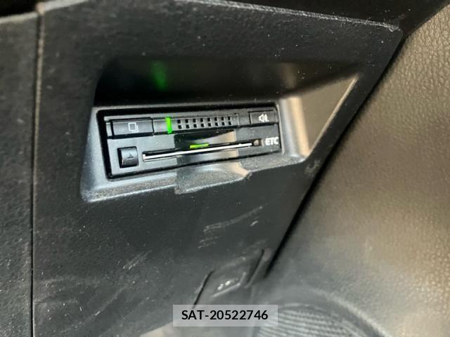 Toyota VITZ 2014-07 7981459-18