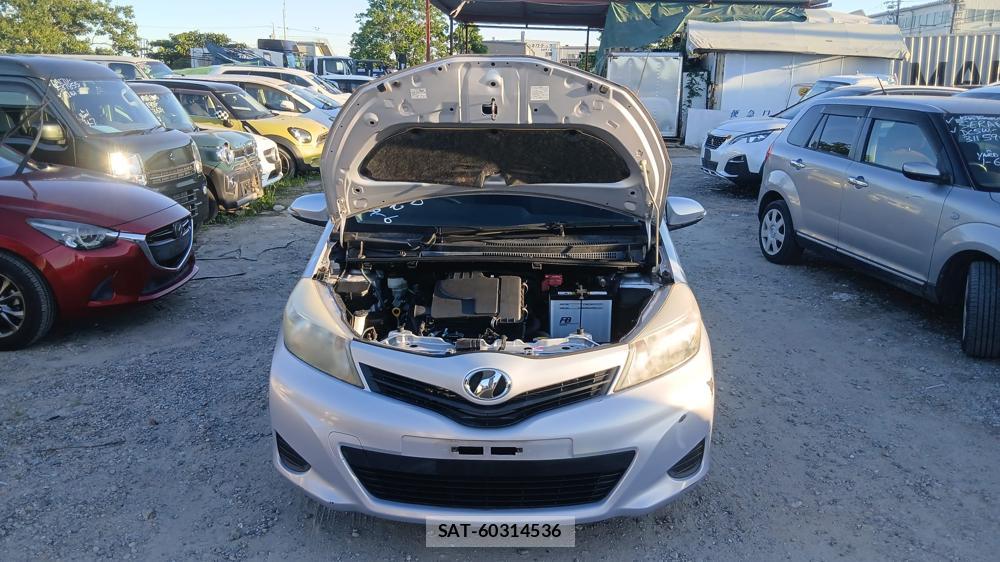 Toyota VITZ 2013-09 7610992-29