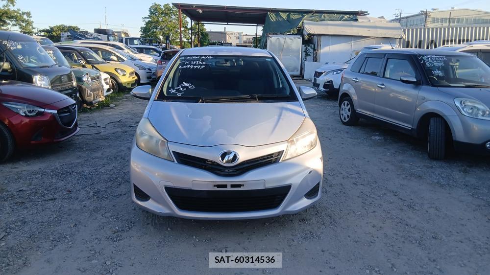 Toyota VITZ 2013-09 7610992-7