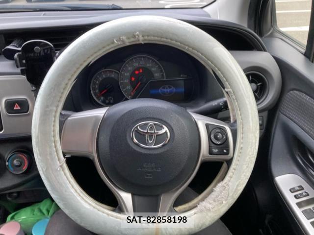 Toyota VITZ 2015-08 7981457-13
