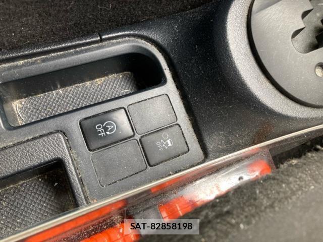 Toyota VITZ 2015-08 7981457-21