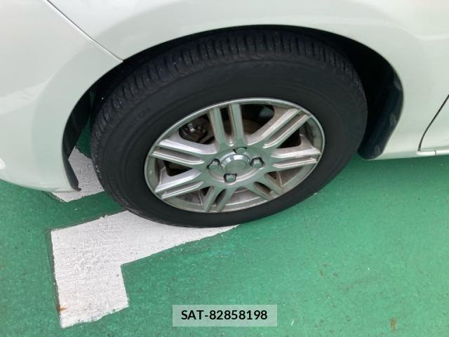 Toyota VITZ 2015-08 7981457-4