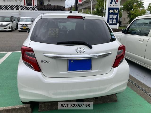 Toyota VITZ 2015-08 7981457-7
