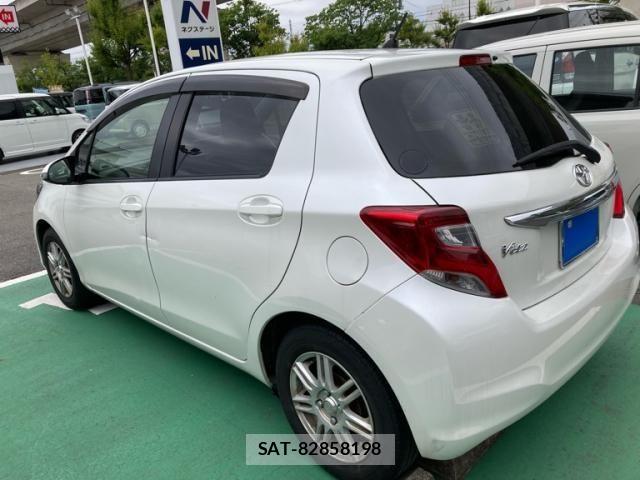 Toyota VITZ 2015-08 7981457-8