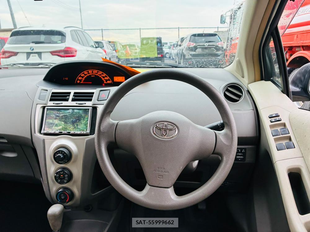 Toyota VITZ 2008-12 7914612-13