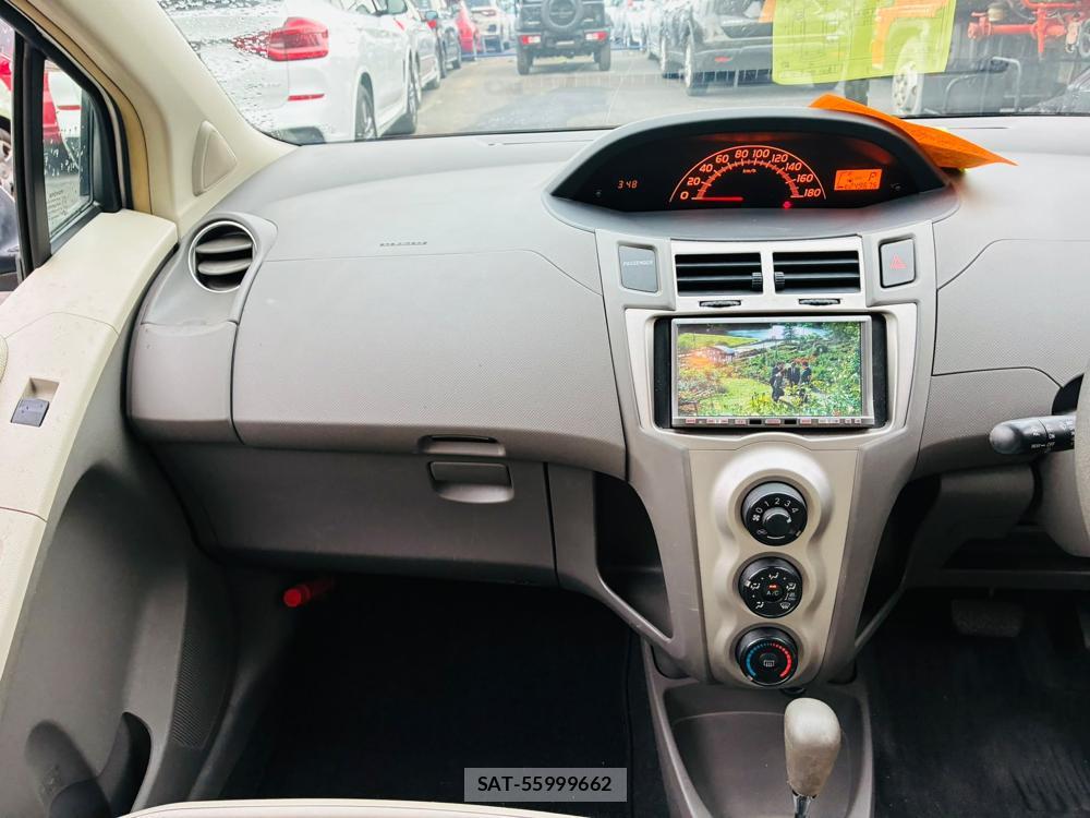 Toyota VITZ 2008-12 7914612-17