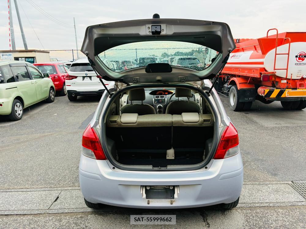 Toyota VITZ 2008-12 7914612-26