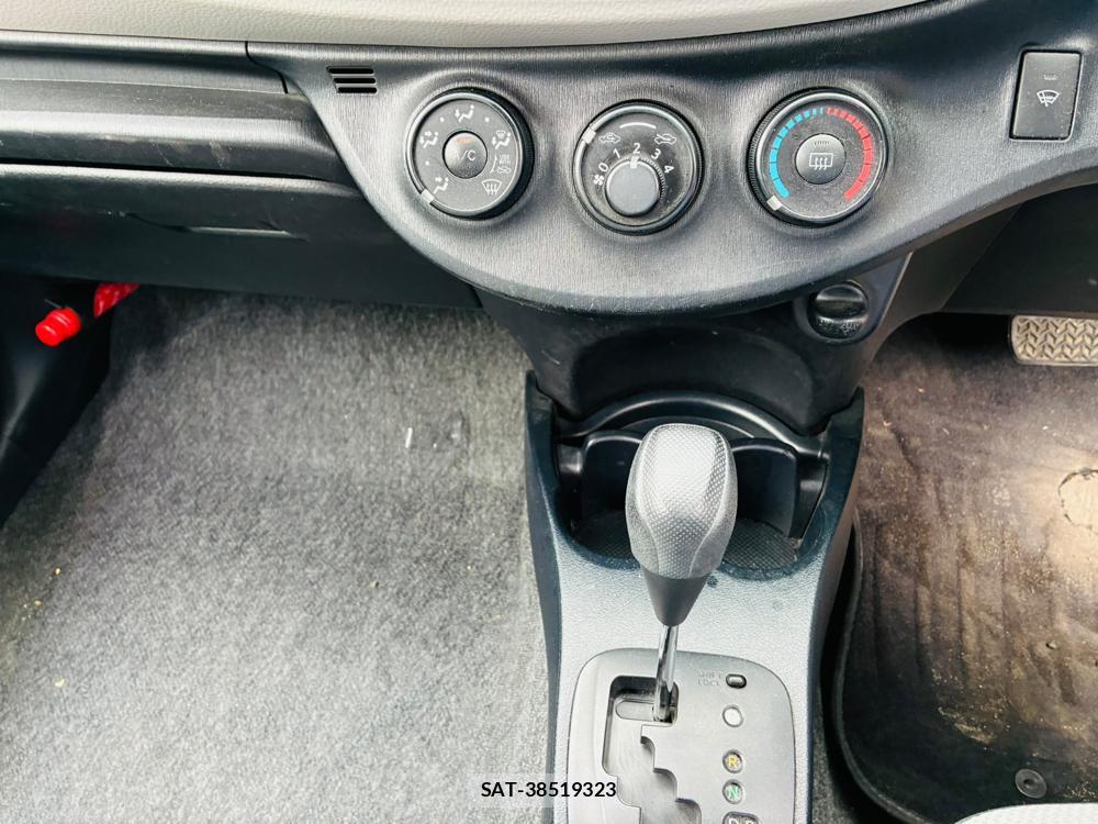 Toyota VITZ 2011-06 7749332-19