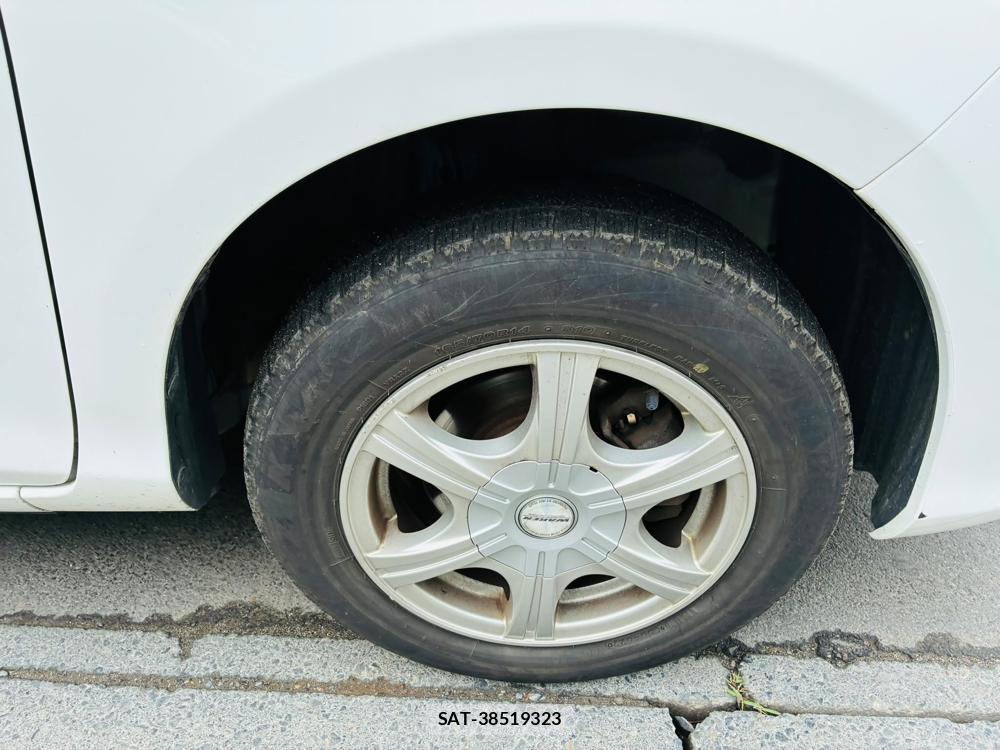 Toyota VITZ 2011-06 7749332-28