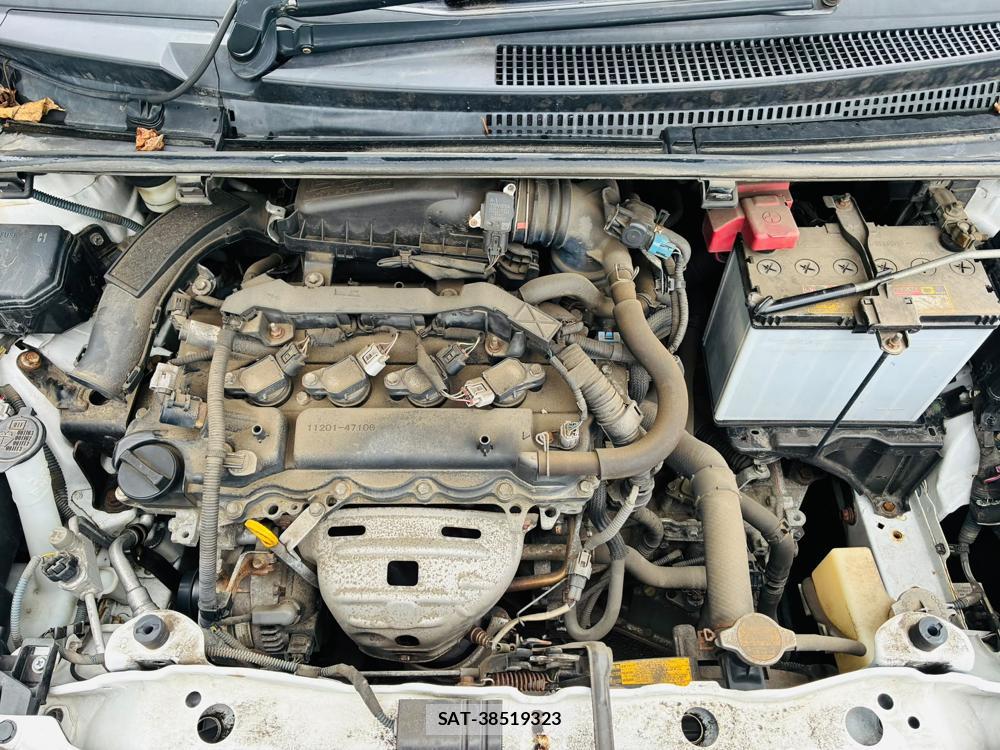 Toyota VITZ 2011-06 7749332-33