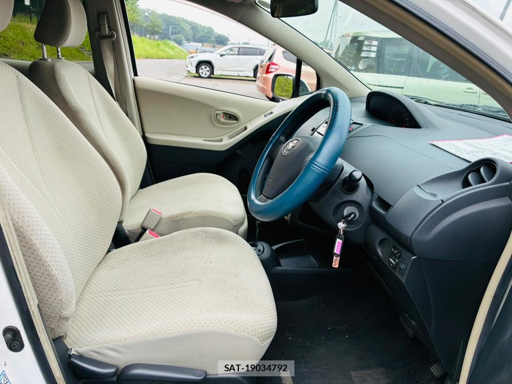 Toyota VITZ 2007-05 7933421-11
