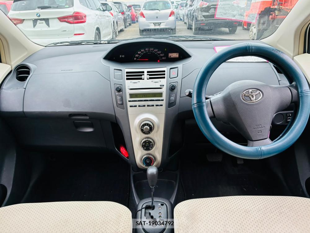 Toyota VITZ 2007-05 7933421-12
