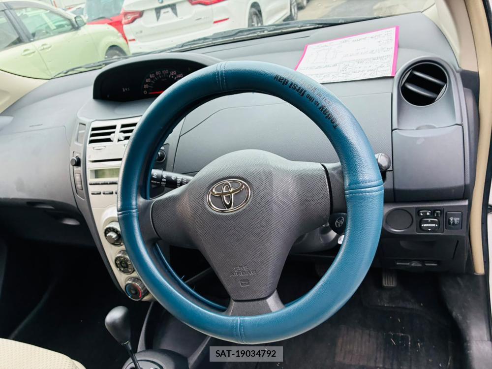 Toyota VITZ 2007-05 7933421-14
