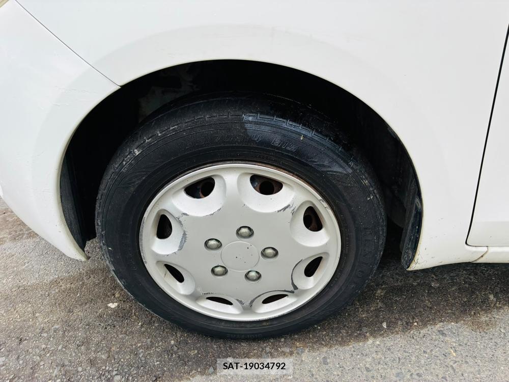 Toyota VITZ 2007-05 7933421-29