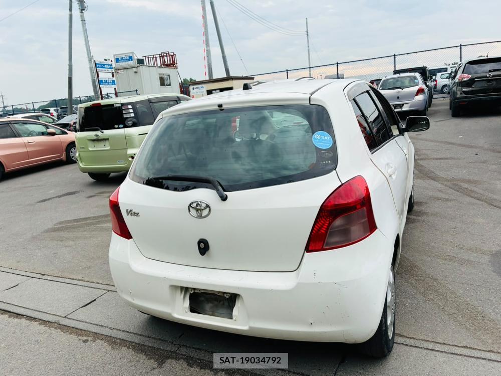 Toyota VITZ 2007-05 7933421-4