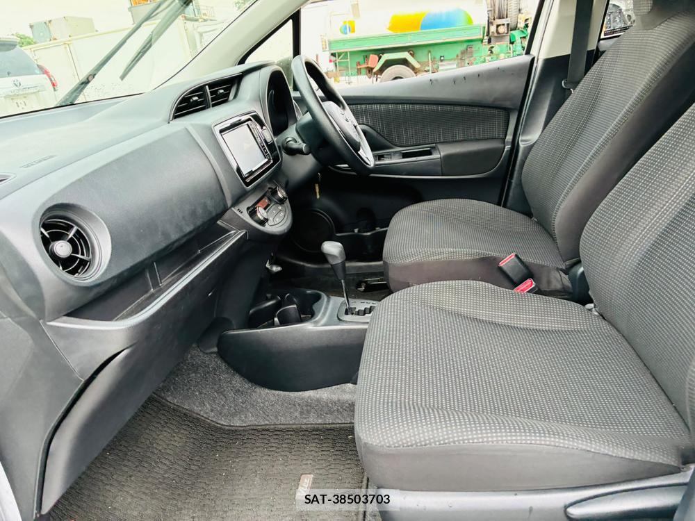 Toyota VITZ 2017-05 7939789-10