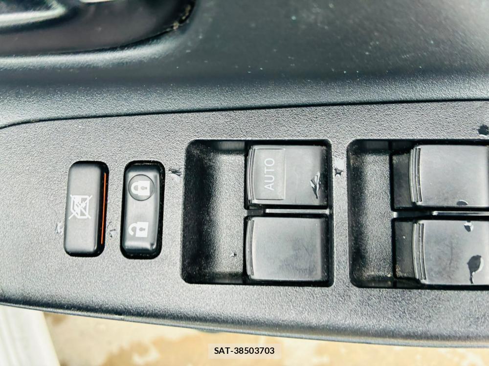 Toyota VITZ 2017-05 7939789-21
