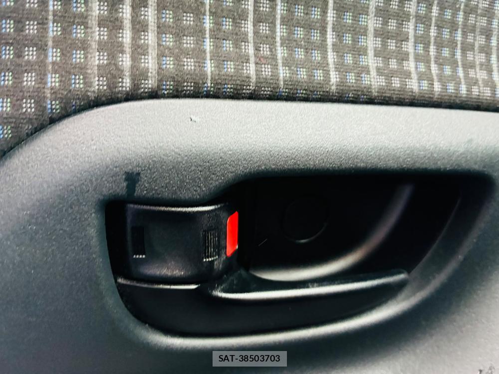 Toyota VITZ 2017-05 7939789-22