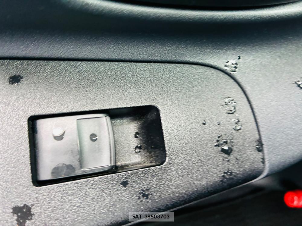 Toyota VITZ 2017-05 7939789-23