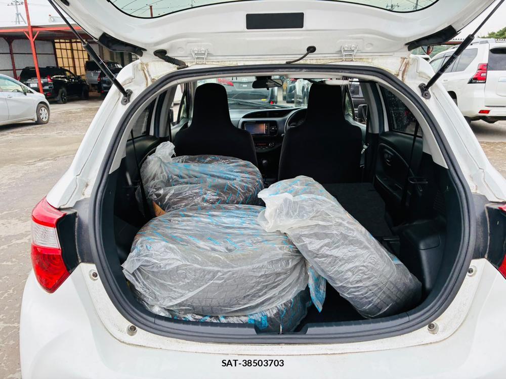 Toyota VITZ 2017-05 7939789-25