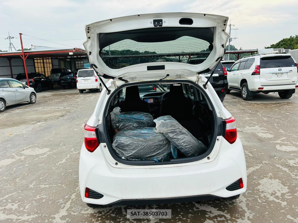 Toyota VITZ 2017-05 7939789-26