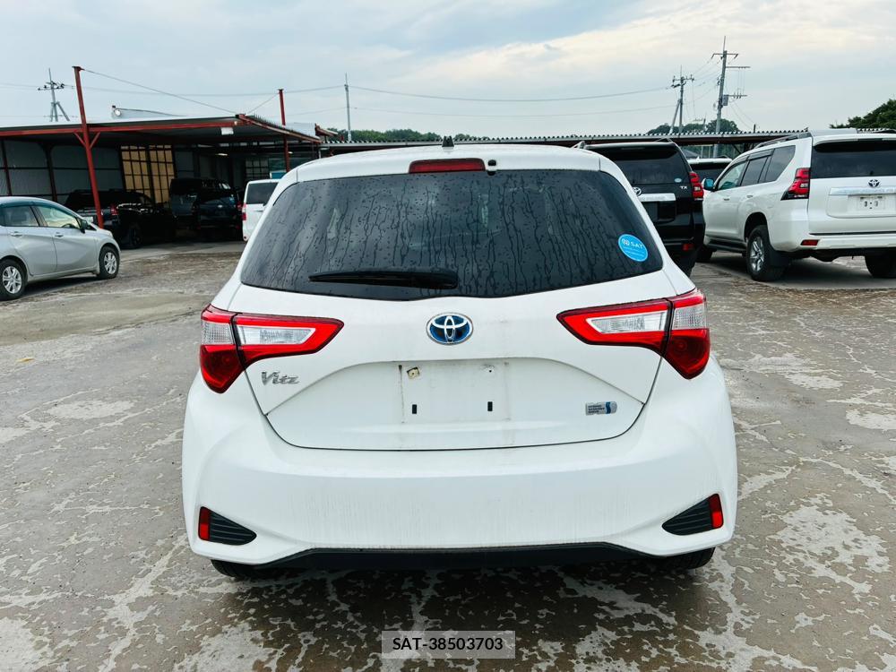 Toyota VITZ 2017-05 7939789-3