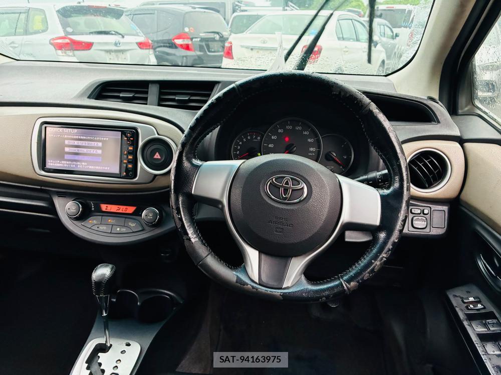 Toyota VITZ 2011-05 7749331-10