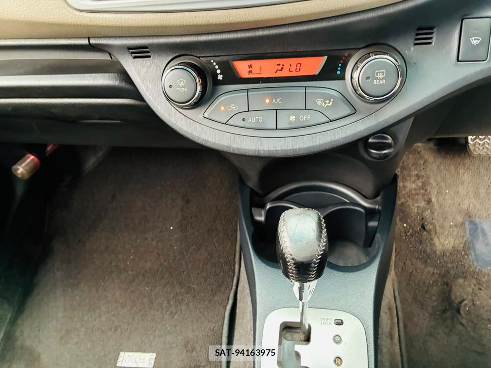 Toyota VITZ 2011-05 7749331-16