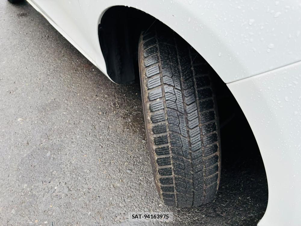 Toyota VITZ 2011-05 7749331-29