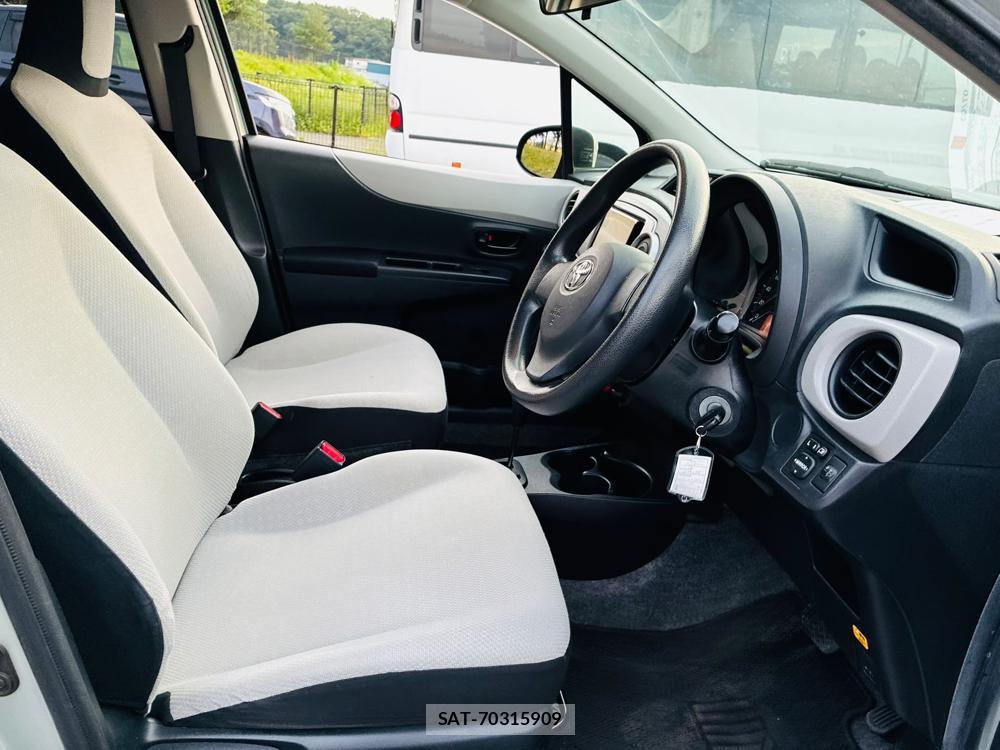 Toyota VITZ 2011-05 7780260-11