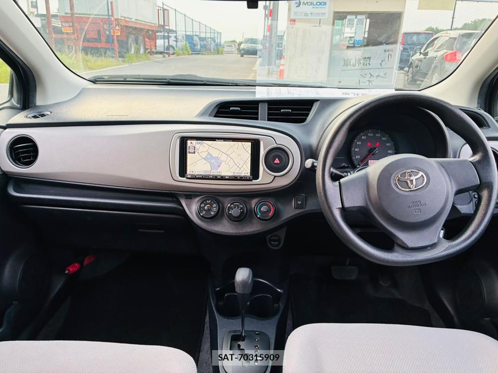 Toyota VITZ 2011-05 7780260-12