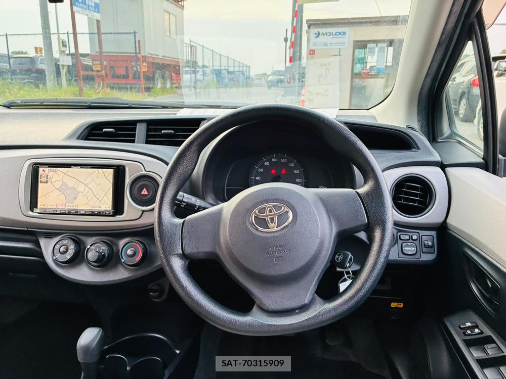 Toyota VITZ 2011-05 7780260-13
