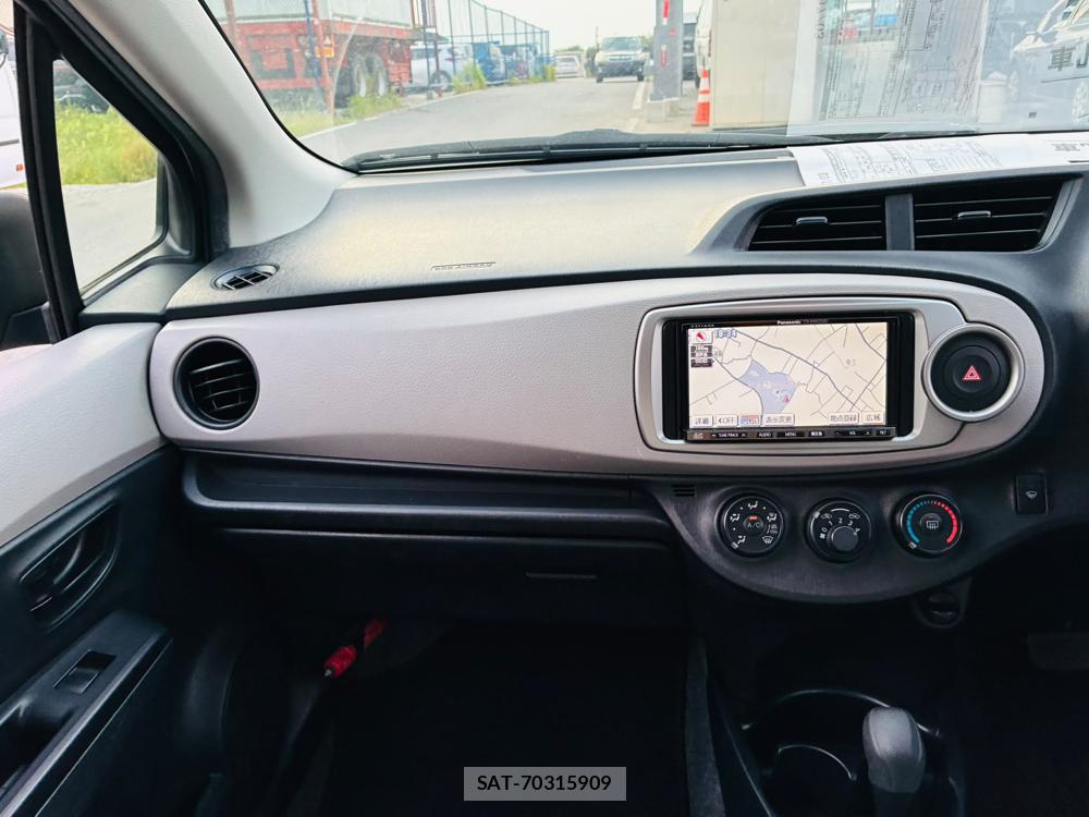 Toyota VITZ 2011-05 7780260-17