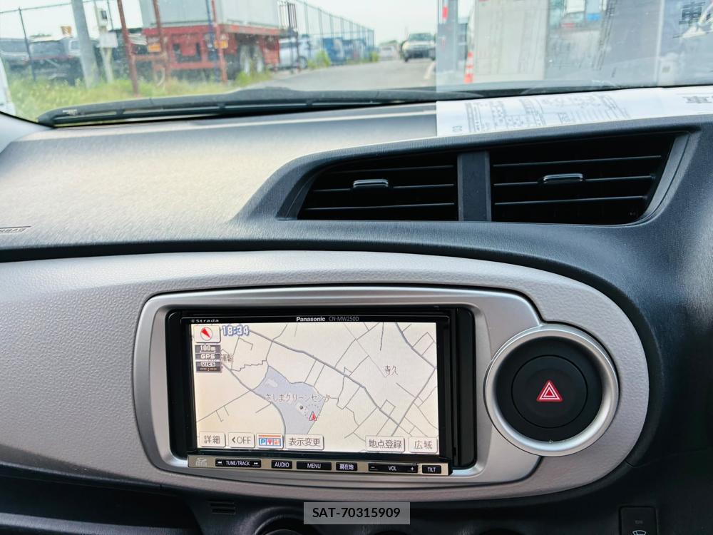Toyota VITZ 2011-05 7780260-18