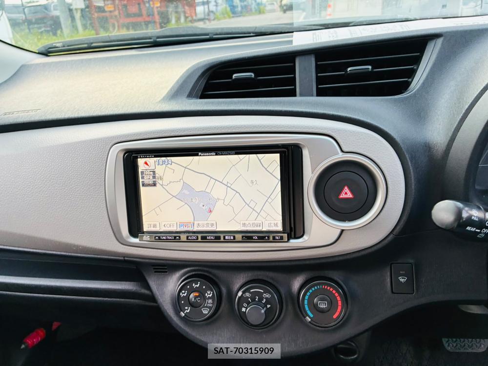 Toyota VITZ 2011-05 7780260-19