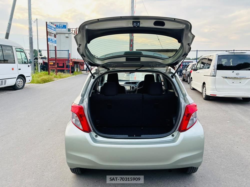 Toyota VITZ 2011-05 7780260-27