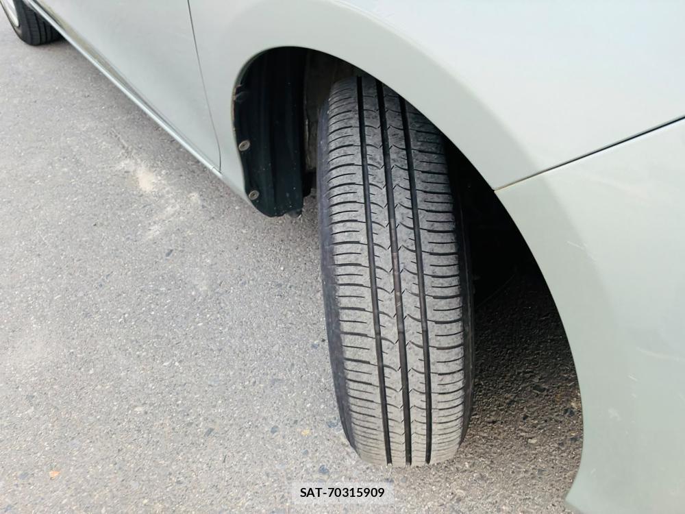 Toyota VITZ 2011-05 7780260-33