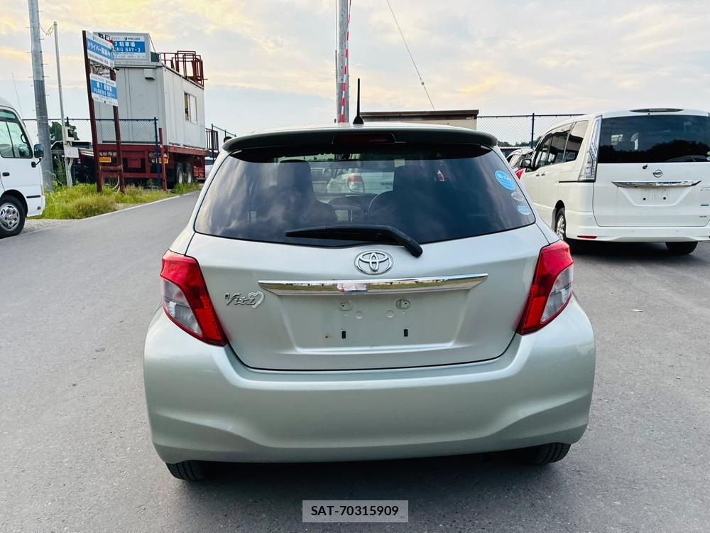 Toyota VITZ 2011-05 7780260-3