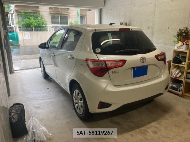 Toyota VITZ 2018-09 8039010-2