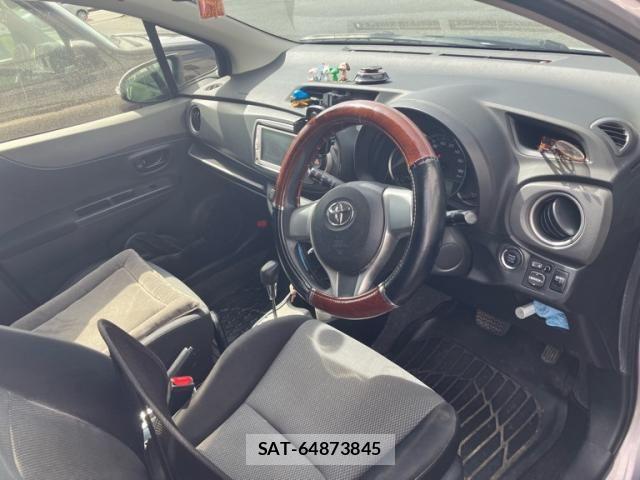 Toyota VITZ 2014-05 8039018-14