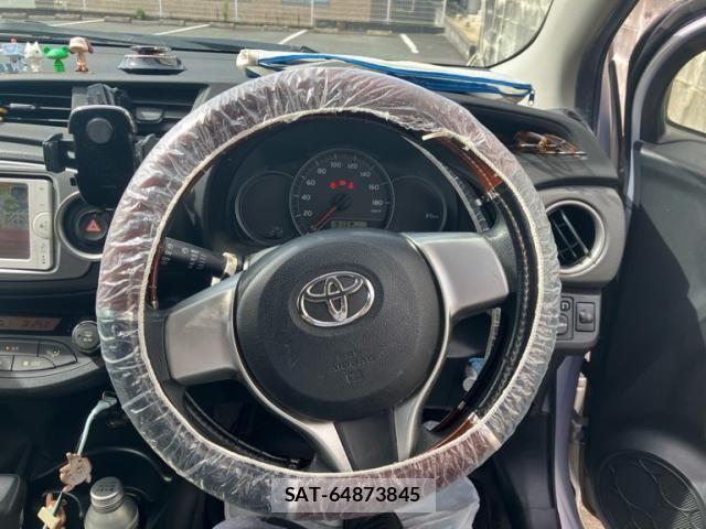 Toyota VITZ 2014-05 8039018-21