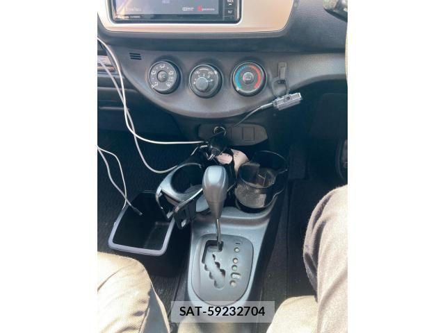 Toyota VITZ 2015-02 8039013-19