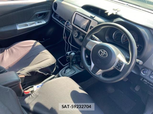 Toyota VITZ 2015-02 8039013-7
