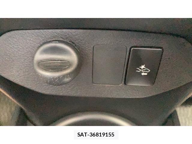 Toyota VITZ 2017-10 8039012-11
