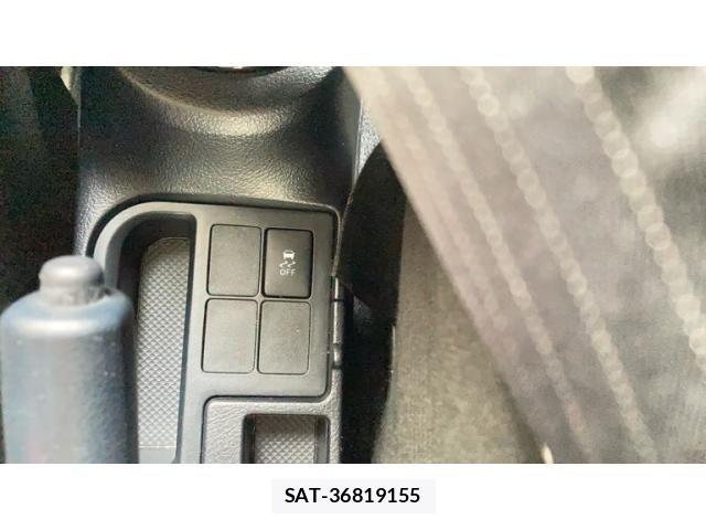 Toyota VITZ 2017-10 8039012-15