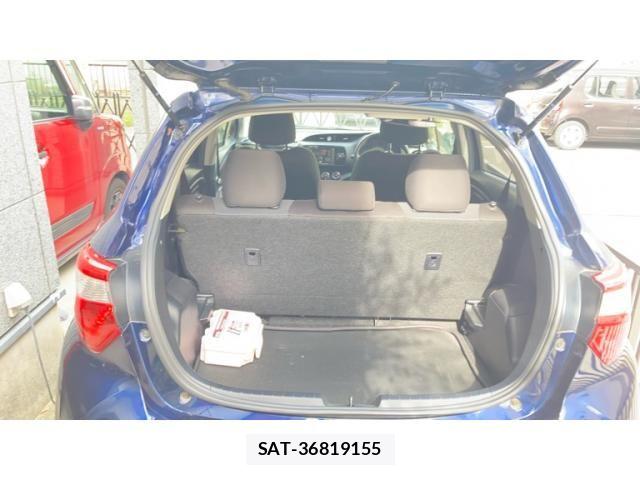 Toyota VITZ 2017-10 8039012-18