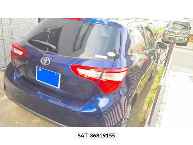 Toyota VITZ 2017-10 8039012-3